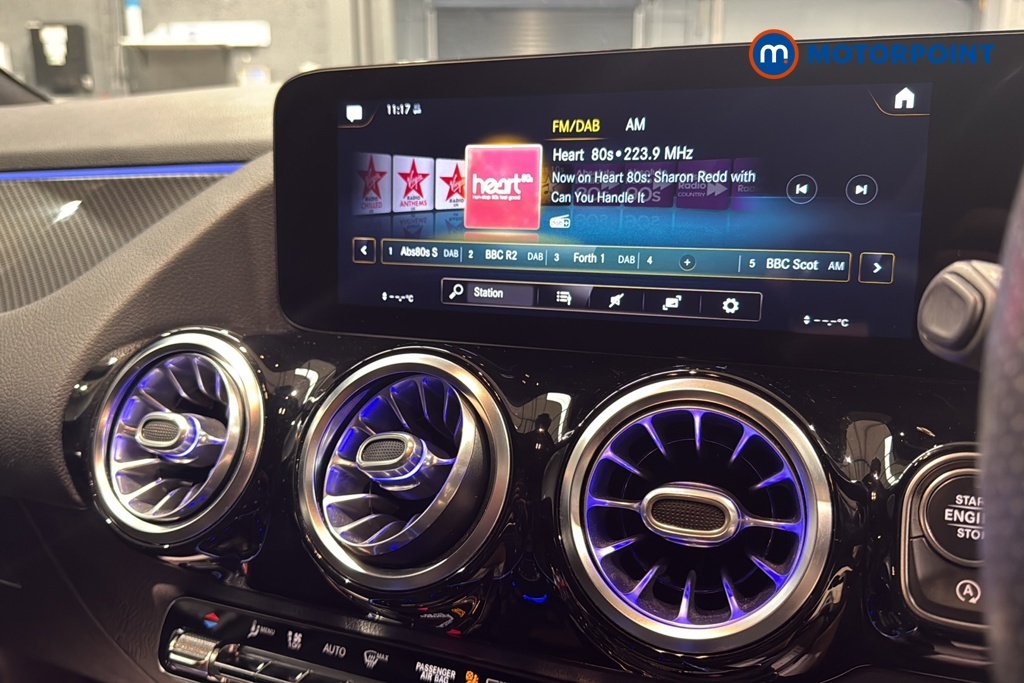 Mercedes-Benz GLA Class Suv Black #15
