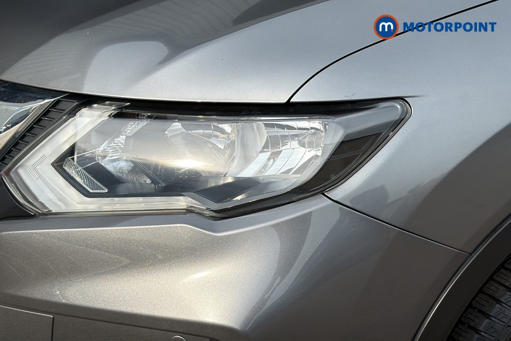 Nissan X-Trail Tekna White #37