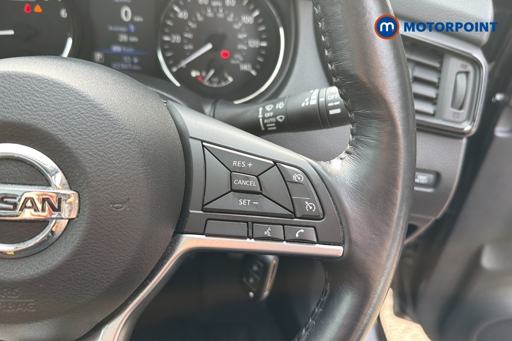 Nissan X-Trail Tekna White #11