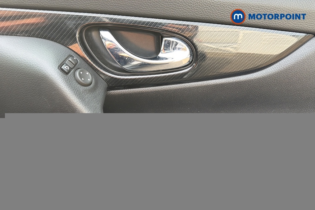 Nissan X-Trail Tekna White #23