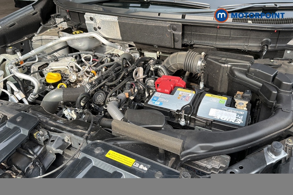 Nissan X-Trail Tekna White #43