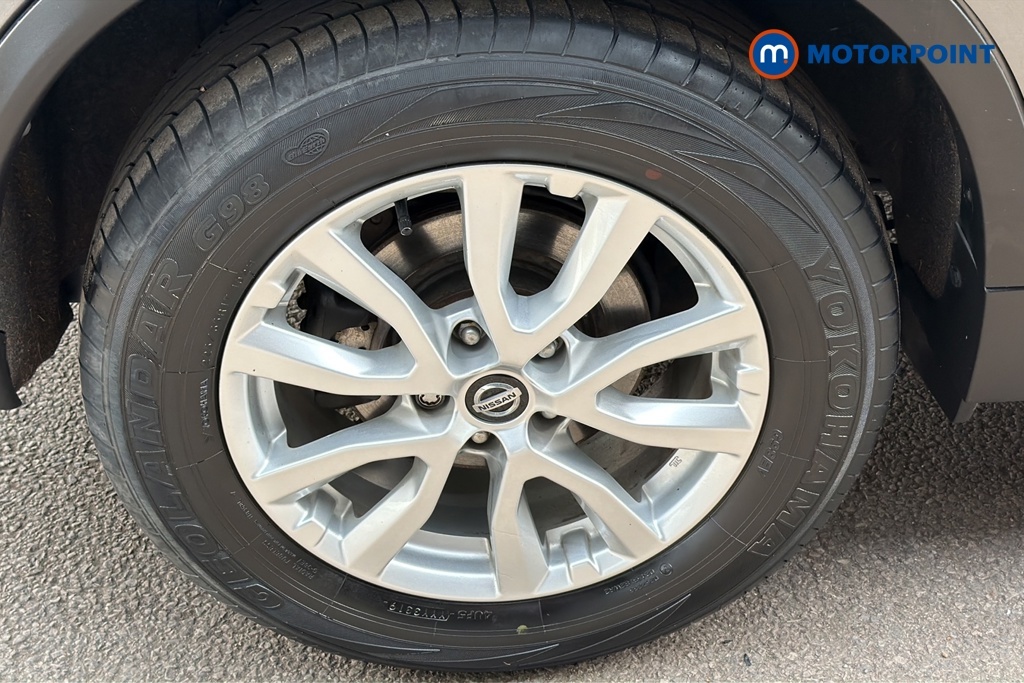 Nissan X-Trail Tekna White #41