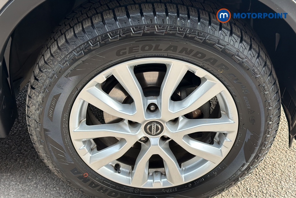 Nissan X-Trail Tekna White #42