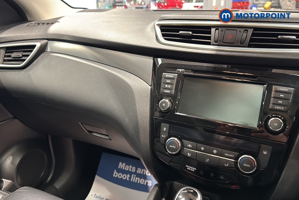 Nissan Qashqai Hatchback #9