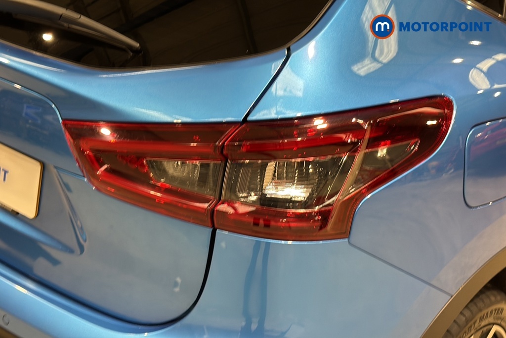 Nissan Qashqai Hatchback #34