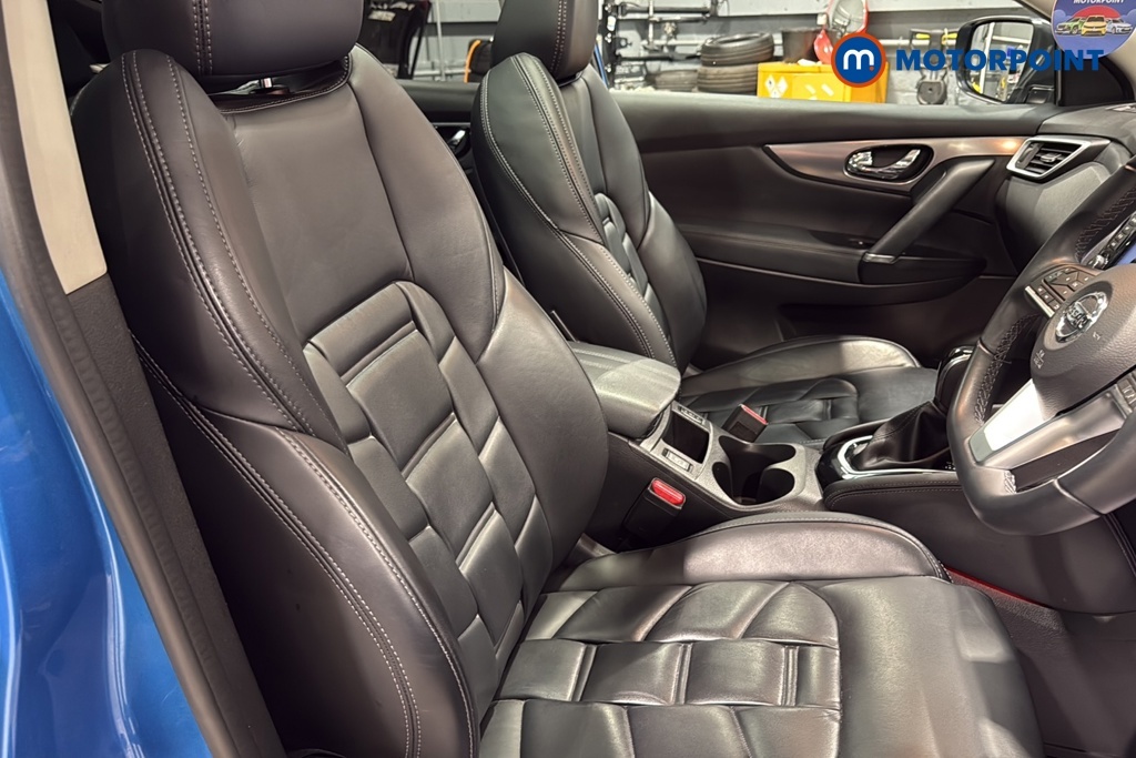 Nissan Qashqai Hatchback #26