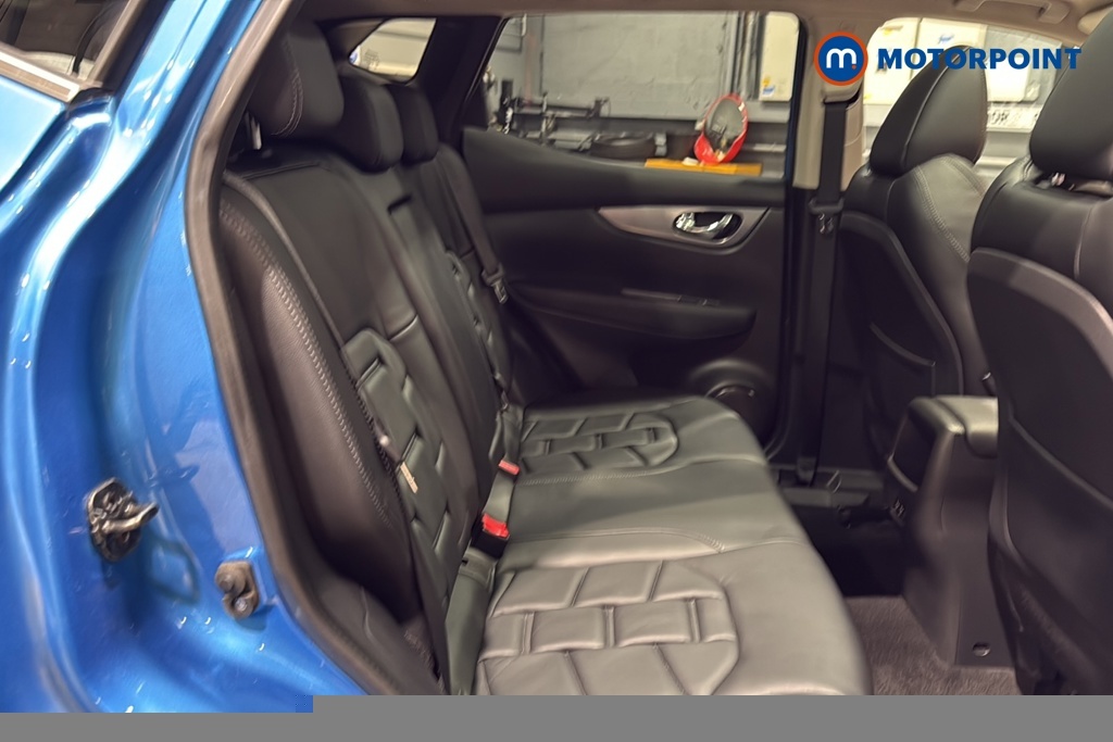 Nissan Qashqai Hatchback #29