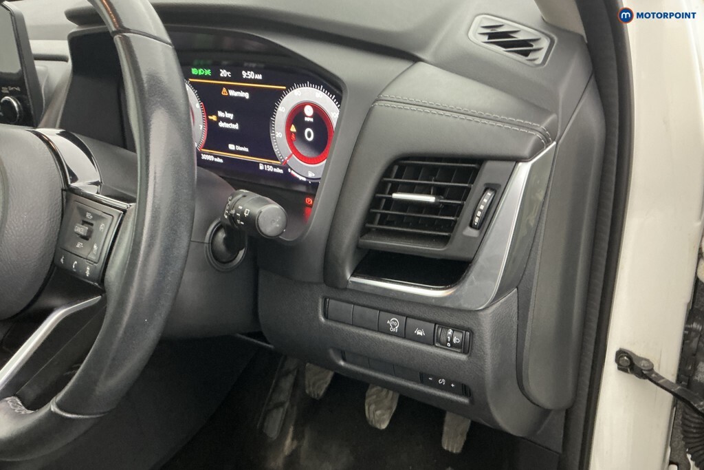 Nissan Qashqai Hatchback Blue #30