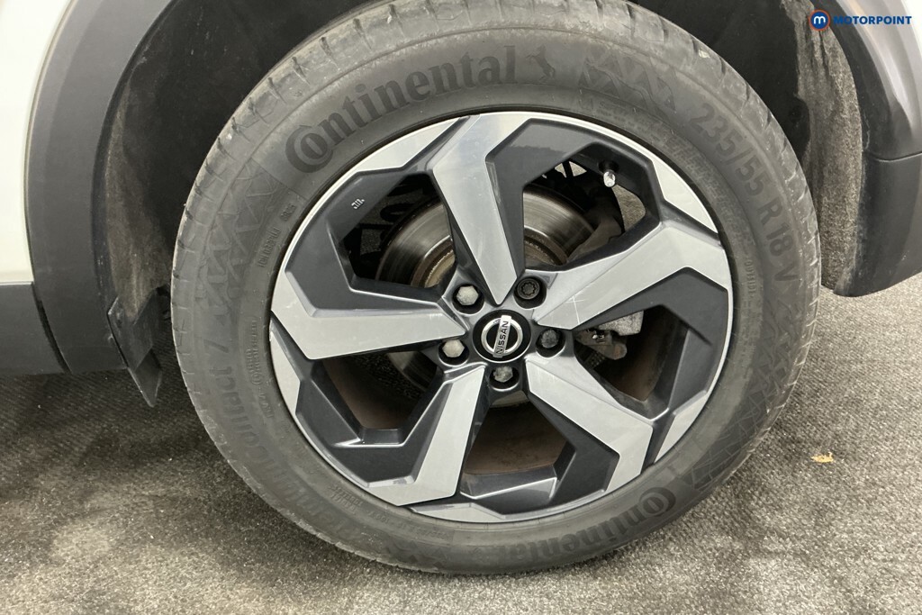 Nissan Qashqai Hatchback Blue #43