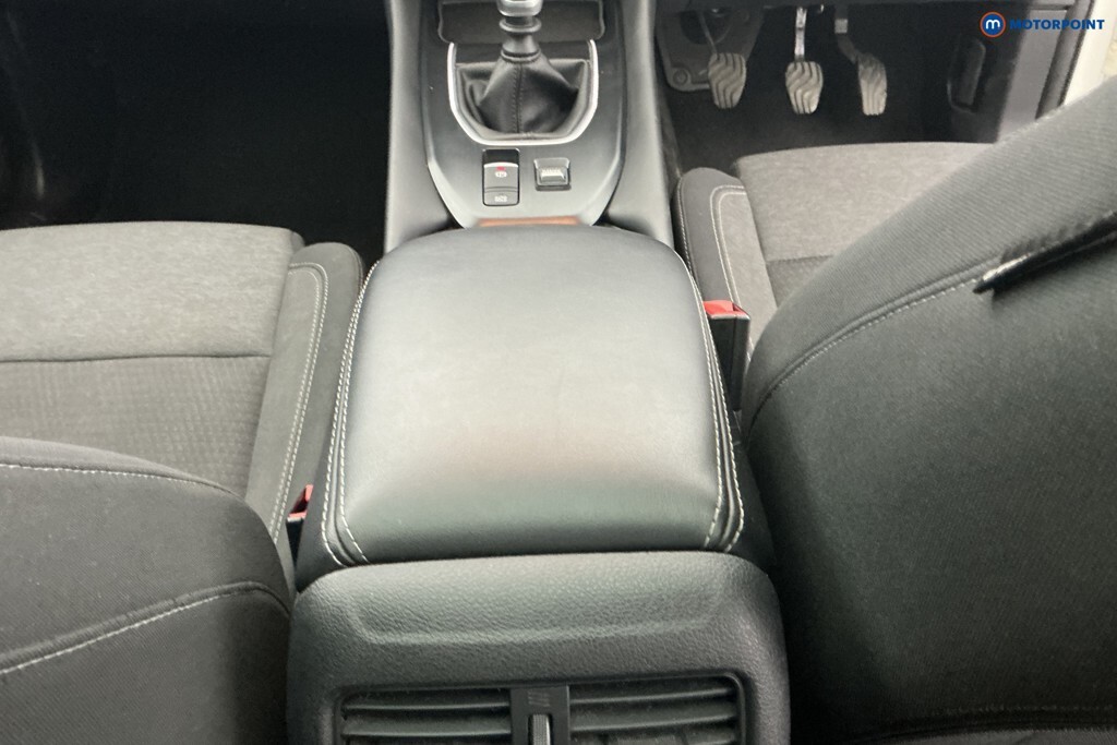 Nissan Qashqai Hatchback Blue #19