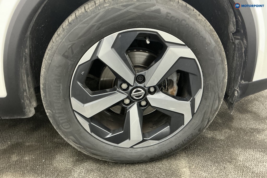 Nissan Qashqai Hatchback Blue #41