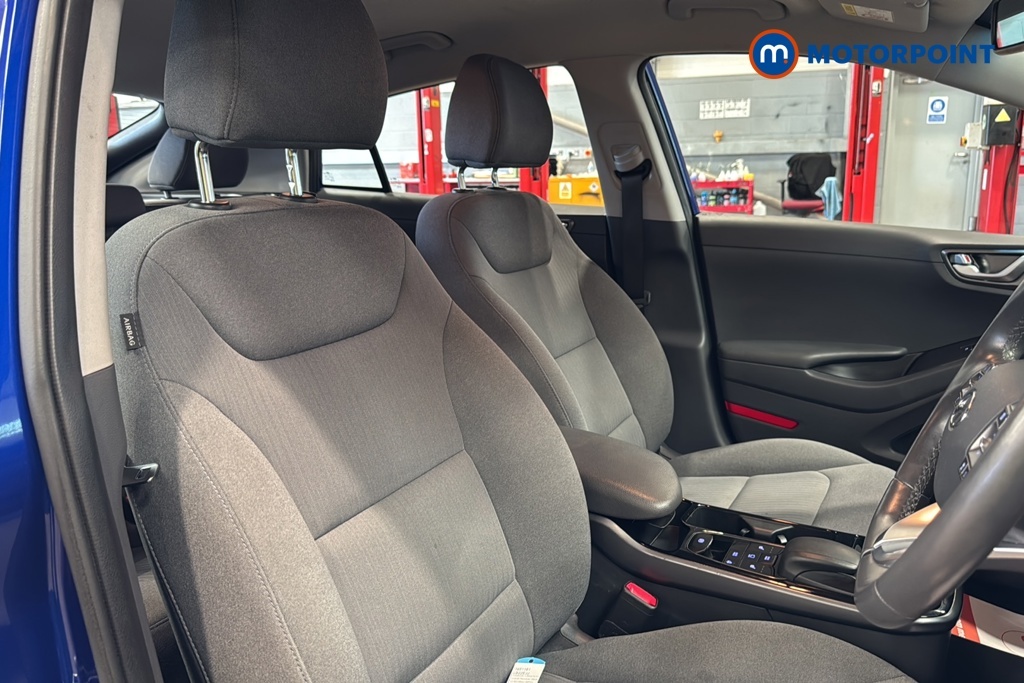 Hyundai Ioniq Hatchback Black #27