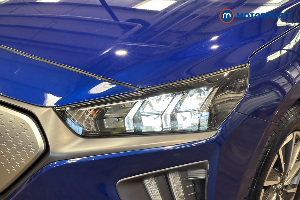 Hyundai Ioniq Hatchback Black #38
