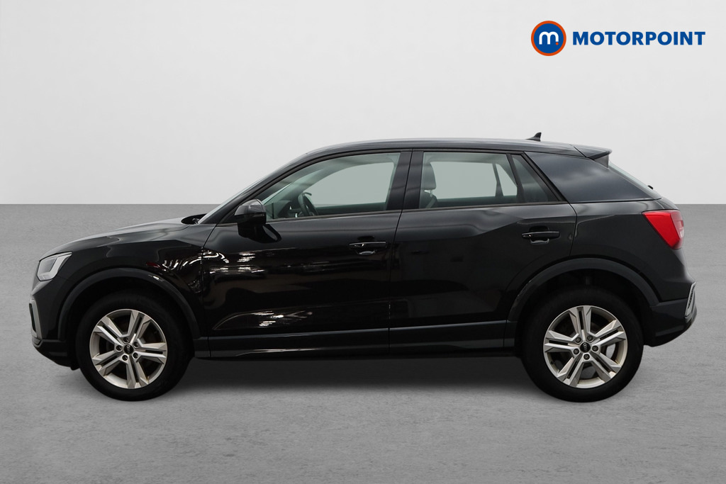 Audi Q2 35 Tfsi Sport Black #4