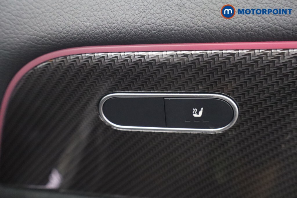 Mercedes-Benz GLA Class Amg Line White #25