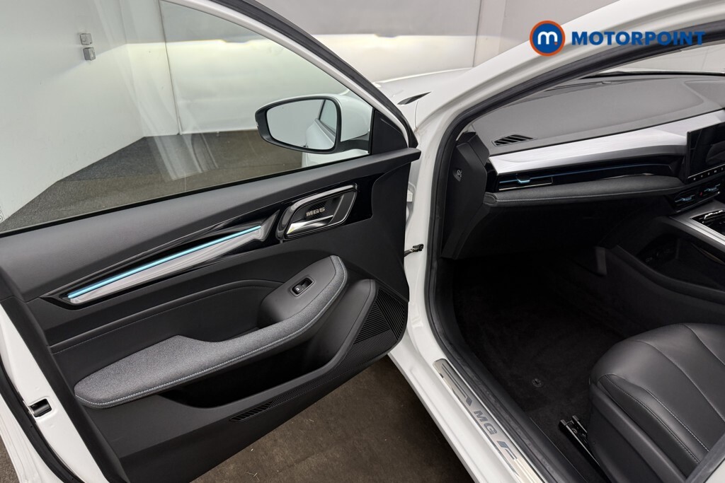 MG MG5 115Kw Trophy Ev Long Range 61Kwh Red #25