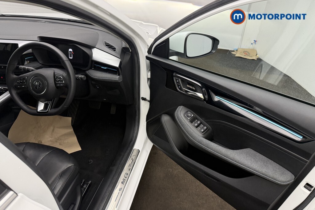 MG MG5 115Kw Trophy Ev Long Range 61Kwh Red #27