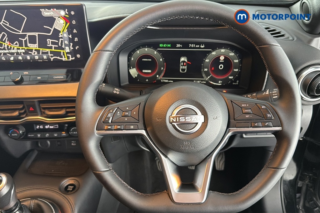 Nissan Juke N-connecta White #10