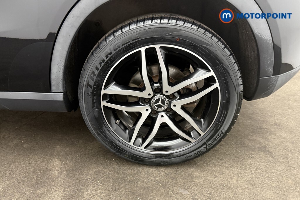 Mercedes-Benz GLA Class 1.6 Gla 180 Amg Line Edition 121 Bhp Black #31