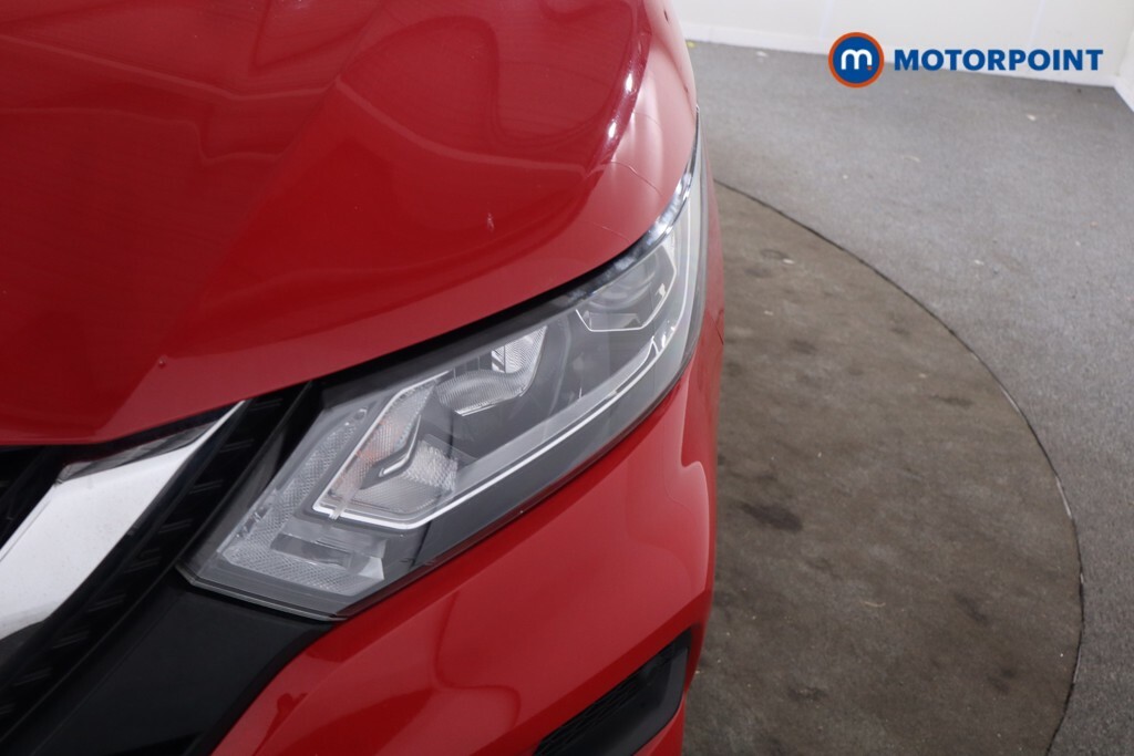 Nissan Qashqai Dci Tekna White #36