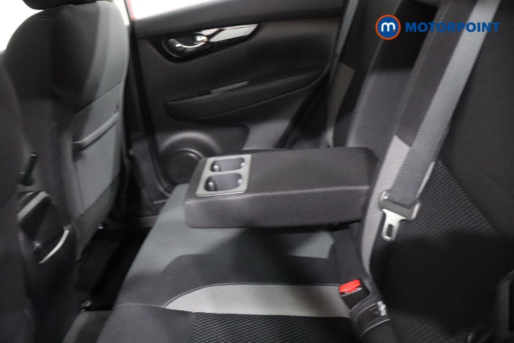Nissan Qashqai Dci Tekna White #32