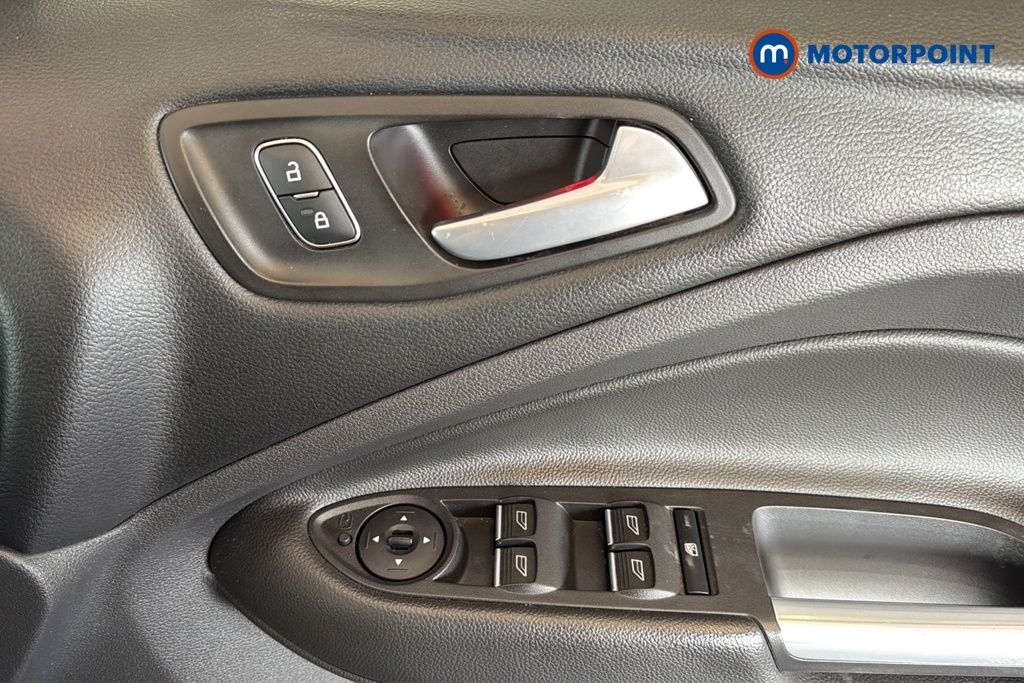 Ford Kuga 1.5 Tdci Titanium Edition 2Wd White #23