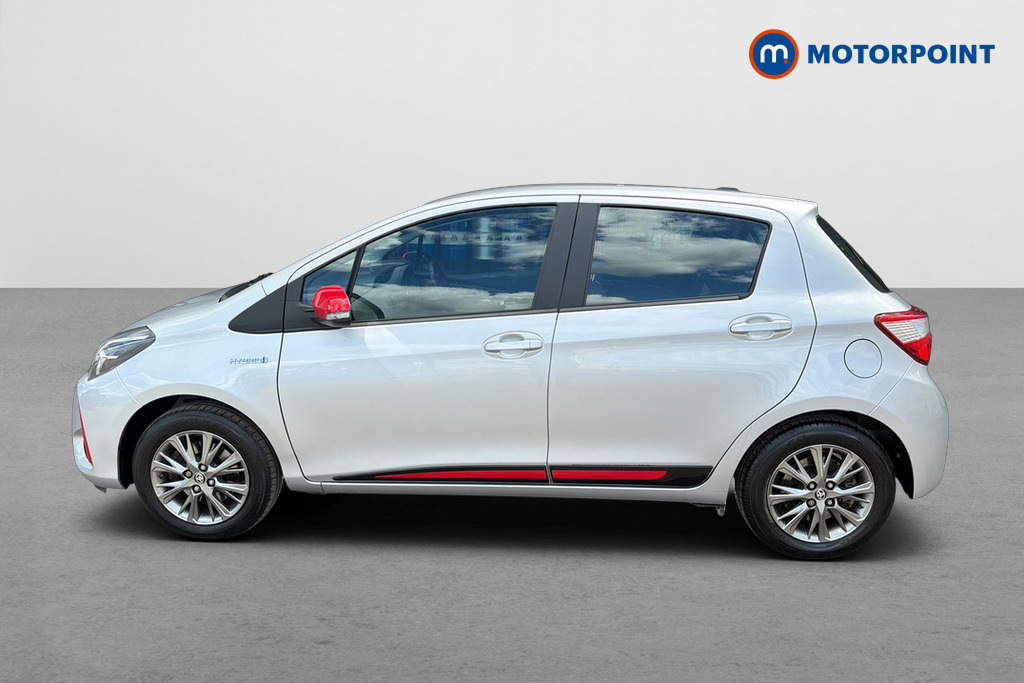 Toyota Yaris Icon Red #8