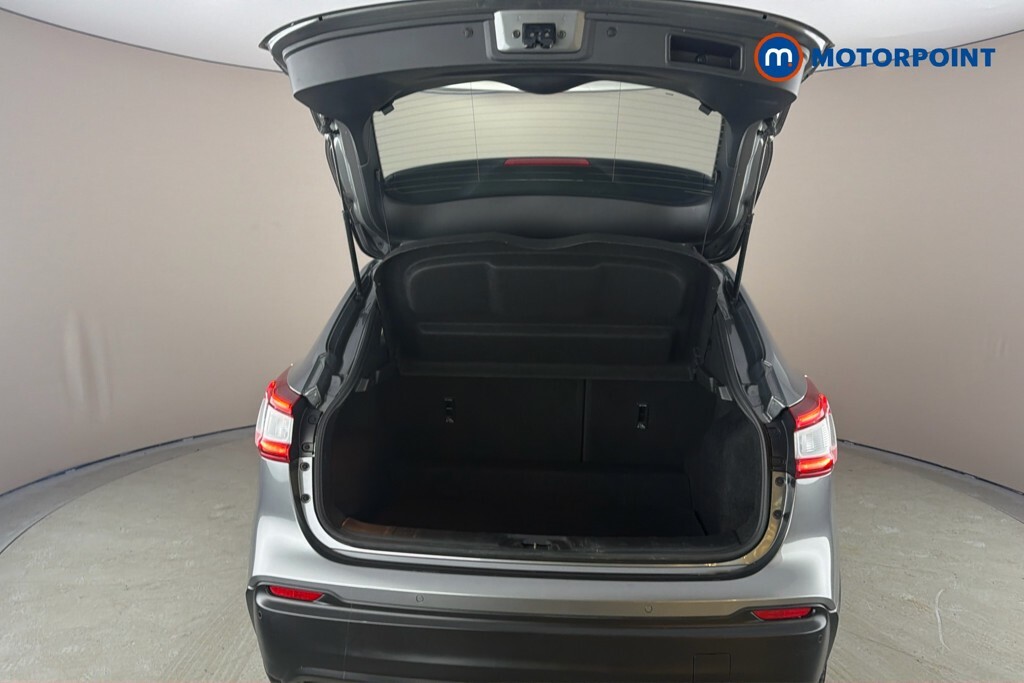 Nissan Qashqai Hatchback #31