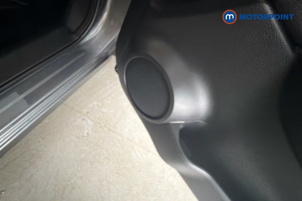 Nissan Qashqai Hatchback #26