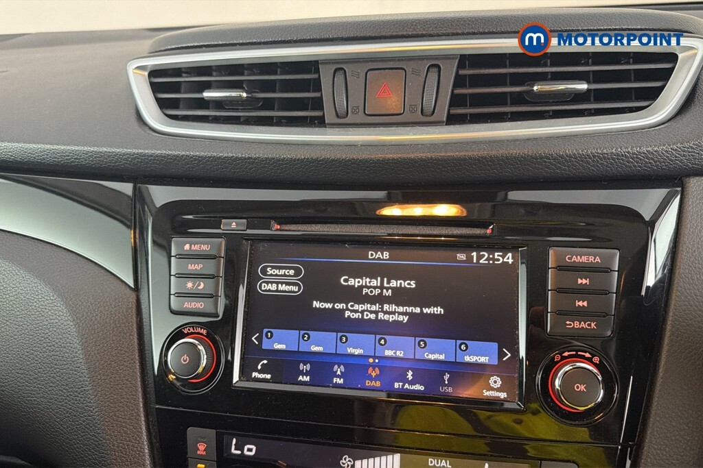 Nissan Qashqai Hatchback #17