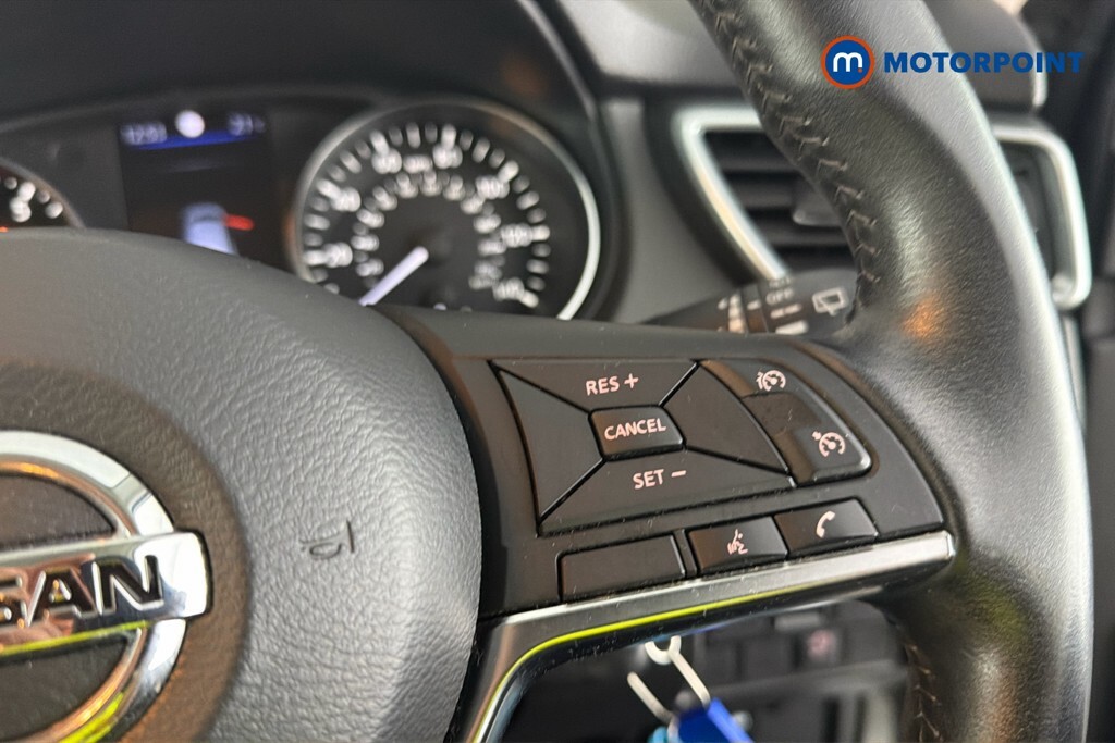 Nissan Qashqai Hatchback #12
