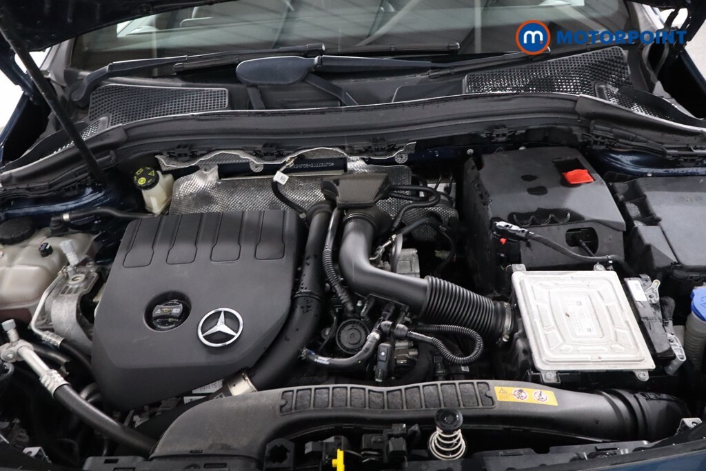 Mercedes-Benz B Class B180 1.3 Amg Line Executive Vq White #39