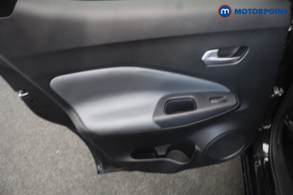 Nissan Juke 1.0 Dig-t 114 N-connecta Black #32