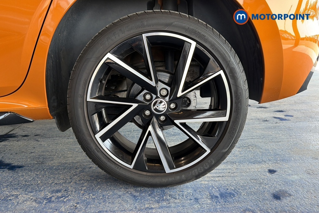 Skoda Kamiq Suv Grey #36