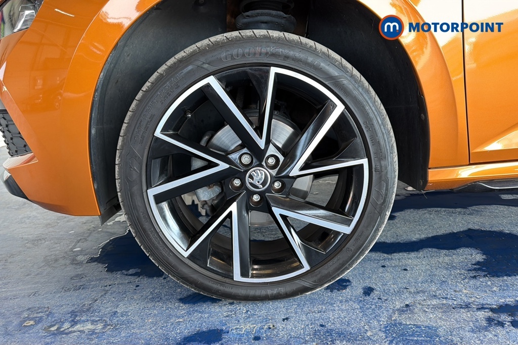 Skoda Kamiq Suv Grey #35