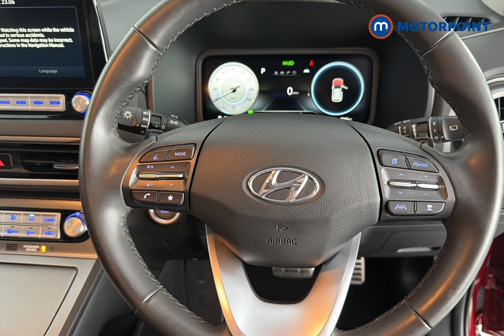 Hyundai Kona Premium White #10