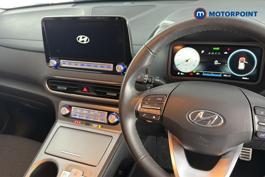 Hyundai Kona Premium White #9