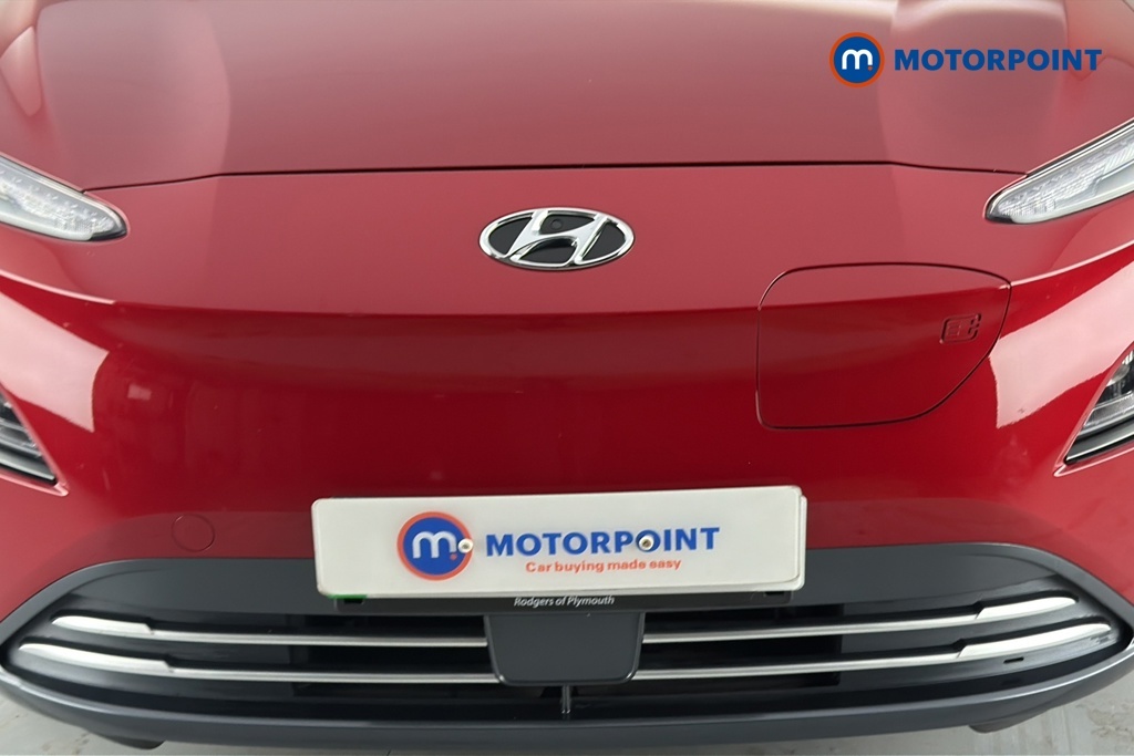 Hyundai Kona Premium White #36
