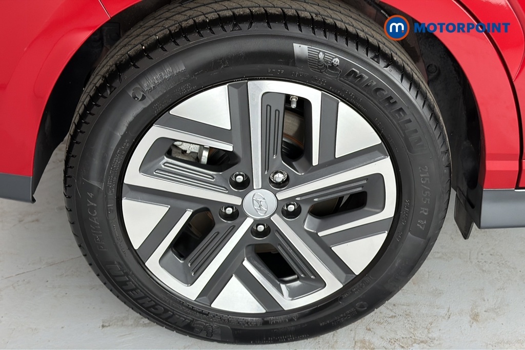 Hyundai Kona Premium White #39