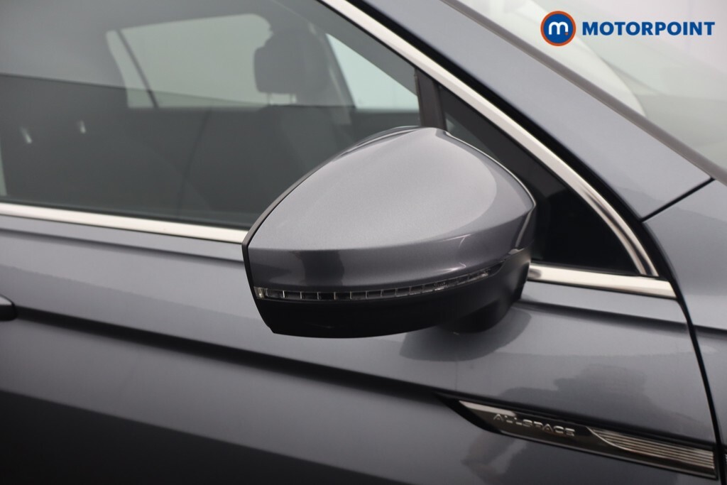 Volkswagen Tiguan Allspace Elegance Grey #32