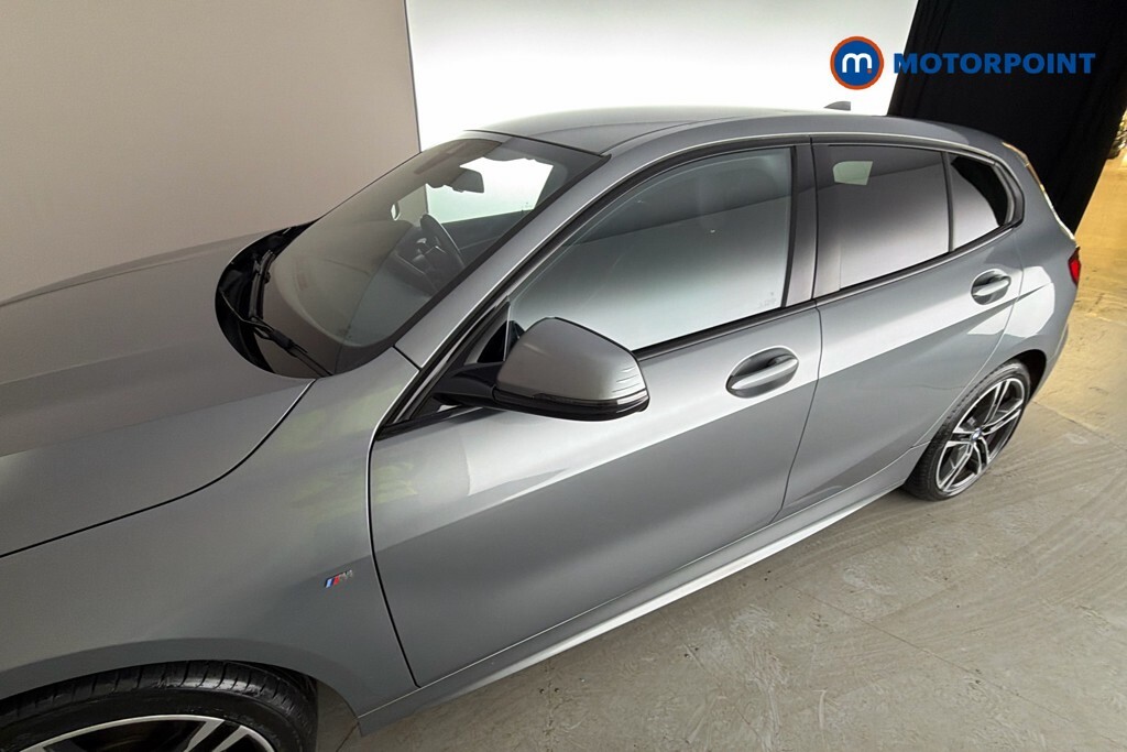 BMW 1 Series Sport White #40