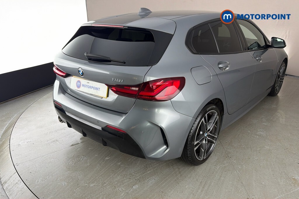 BMW 1 Series Sport White #35