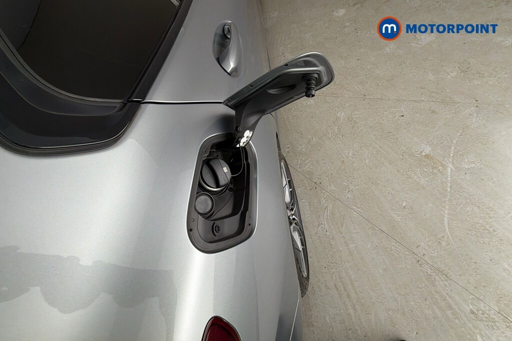 BMW 1 Series Sport White #38