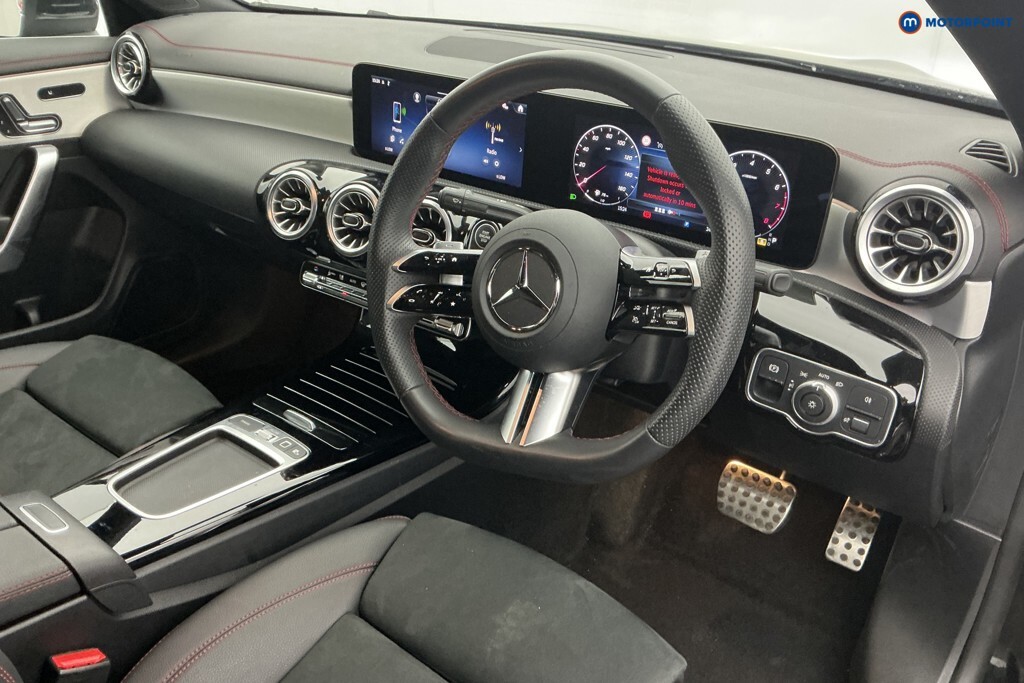 Mercedes-Benz CLA Class 180 Amg Line Premium Tip 2025 Black #14