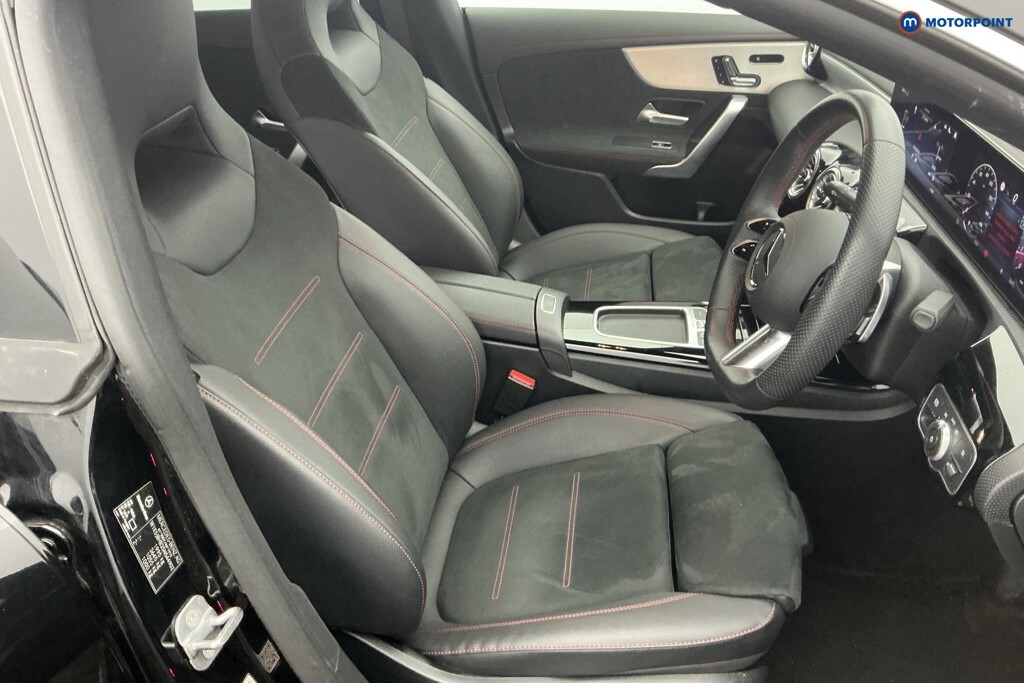 Mercedes-Benz CLA Class 180 Amg Line Premium Tip 2025 Black #13
