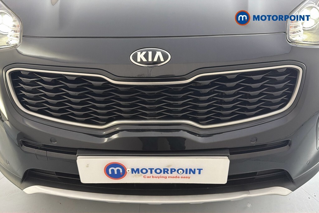 Kia Sportage  White #40