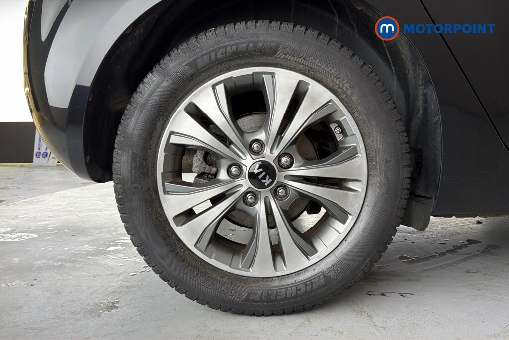 Kia Venga 3 Auto Silver #40