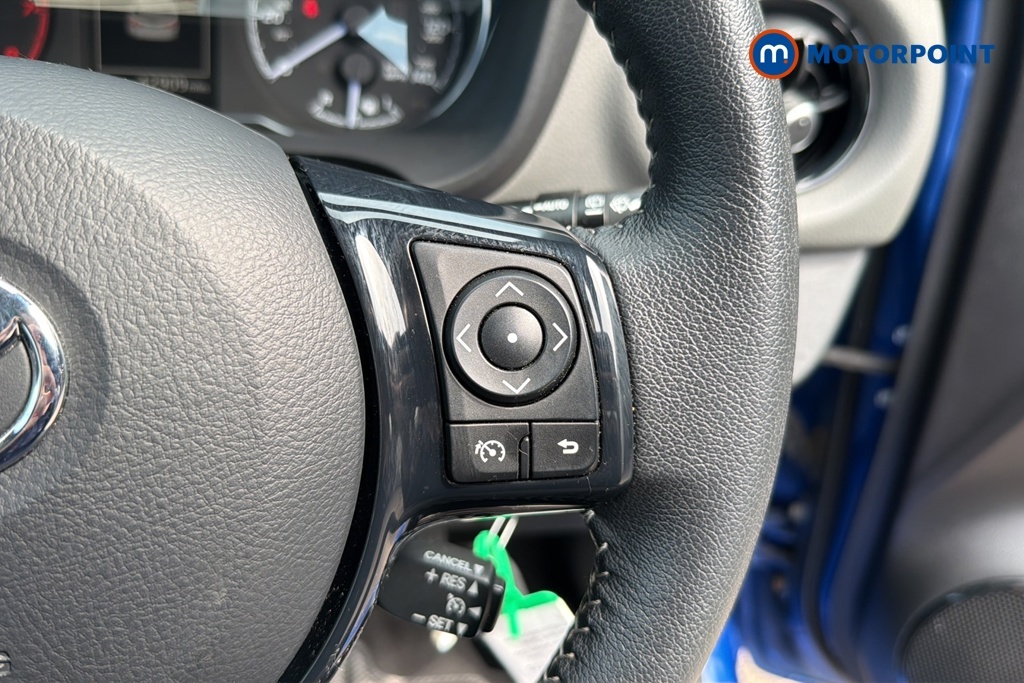 Toyota Yaris Active Grey #11