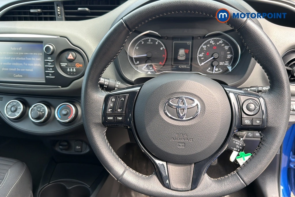 Toyota Yaris Active Grey #10