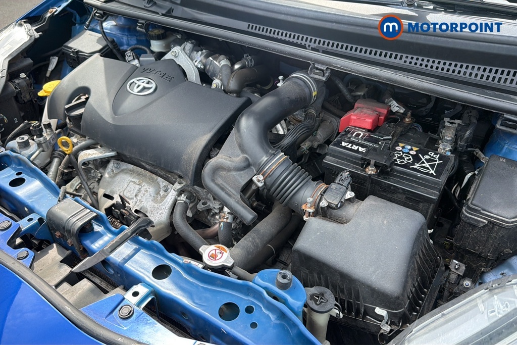 Toyota Yaris Active Grey #37